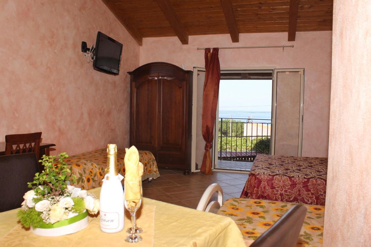 Villa Paladino - B&B E Guest House 希拉 外观 照片